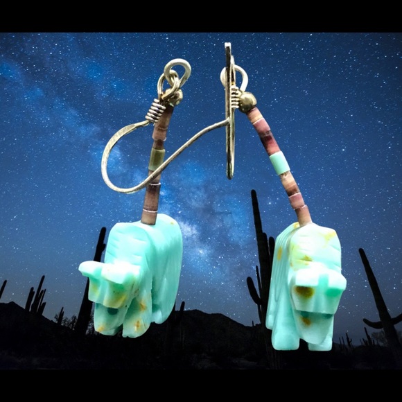 Jewelry - Vintage sterling turquoise carved fetish earrings